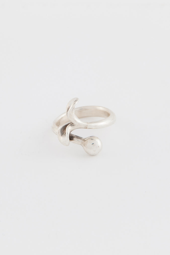 bud ring by Minuit Moins Sept