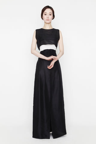 black maxi skirt